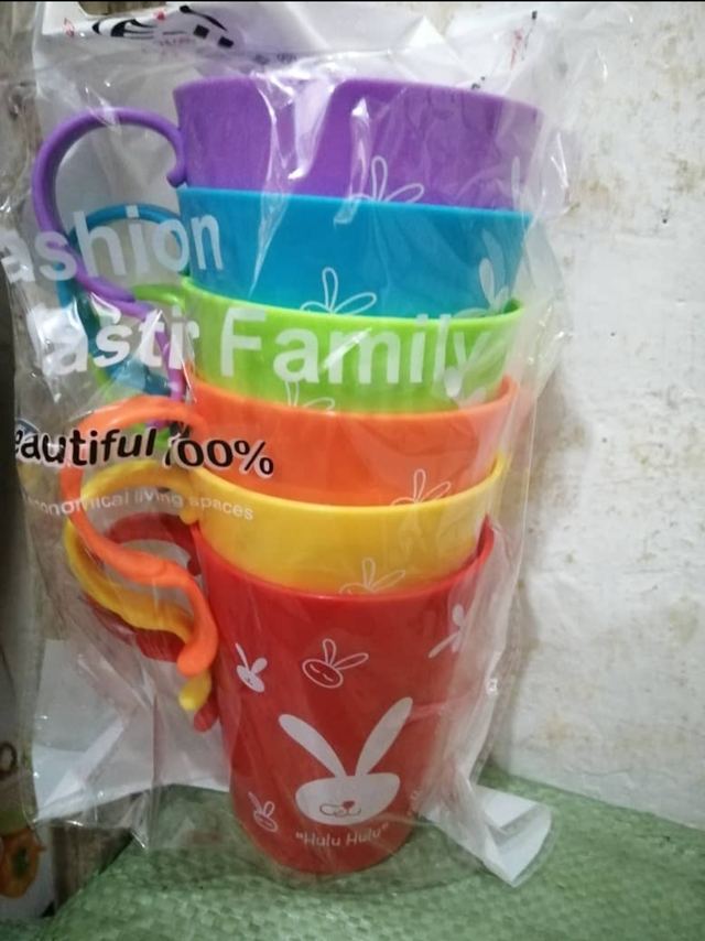 5 Multicolored Cups Set