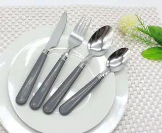 24 Piece Cutlery Set
