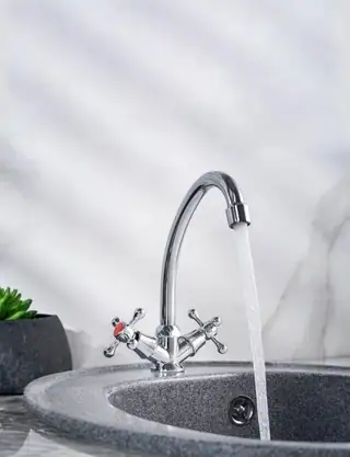 Kitchen/Bathroom Sink Faucet