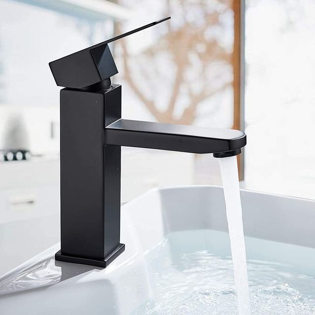 Architectural Matte Black Single-Lever Basin Faucet