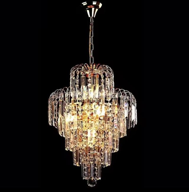 Luxury Loyal Golden Crystal Chandelier