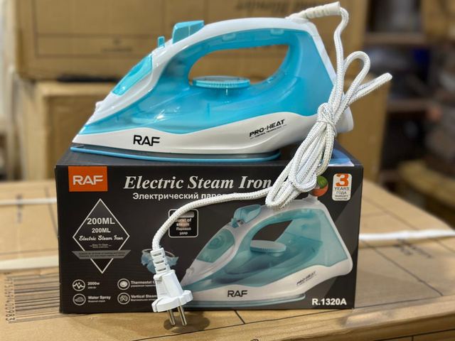 RAF Electric Steam Iron - Light Blue