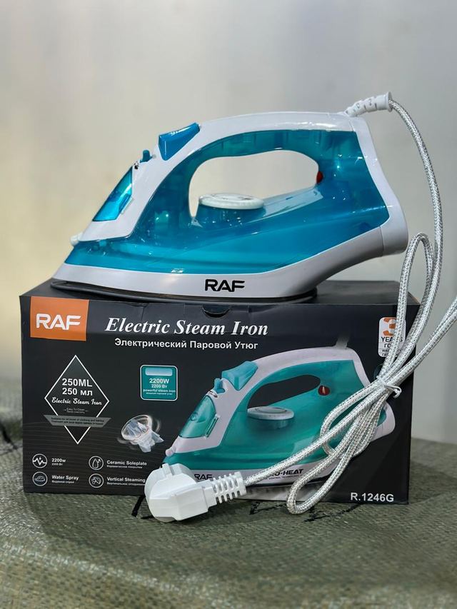 RAF Electric Steam Iron - Teal White